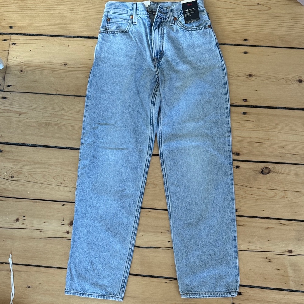 Women’s Levi Dad Jeans. Faded Light Blue Jeans